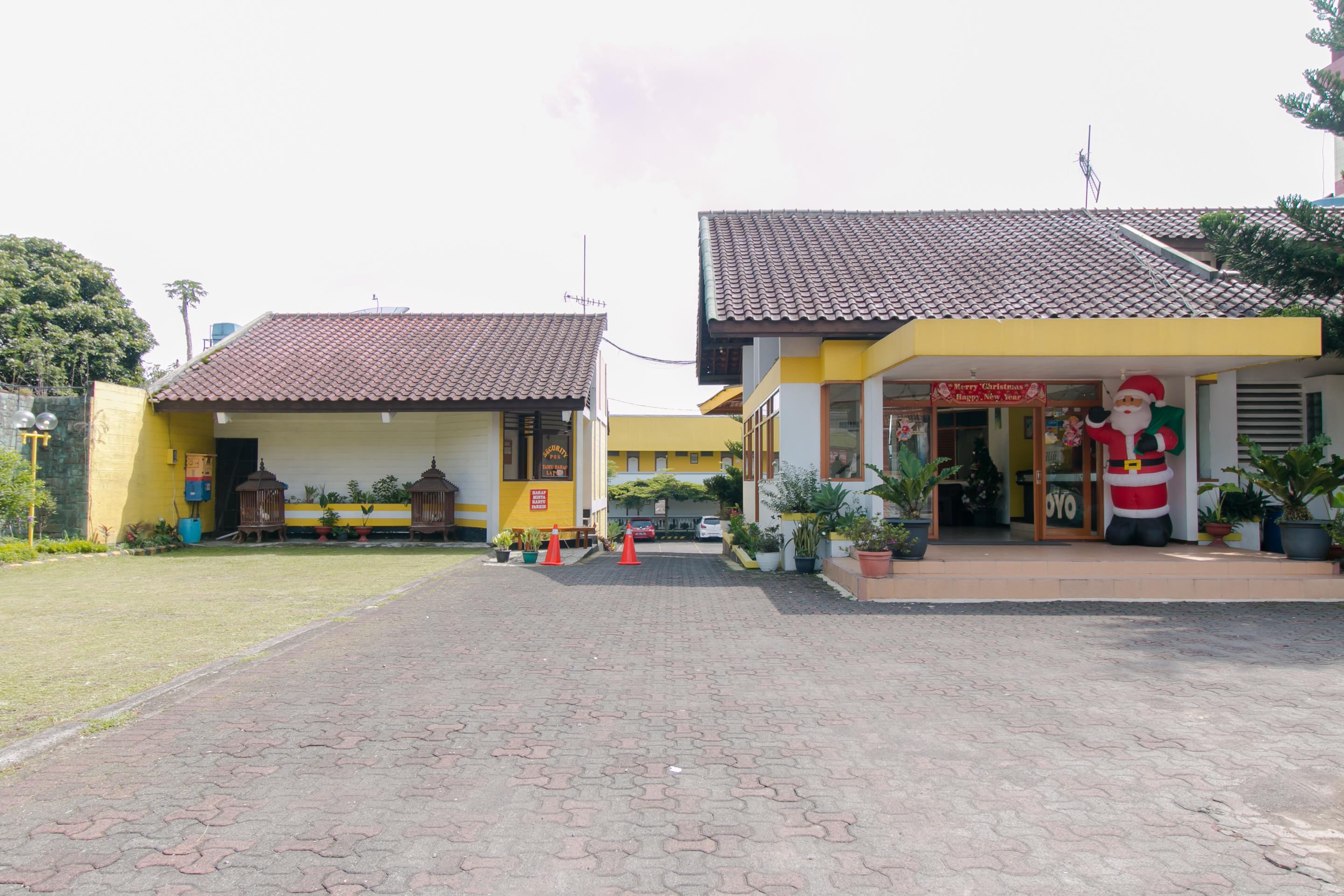 Oyo 1996 Koneng Hotel Cibodas Exterior photo